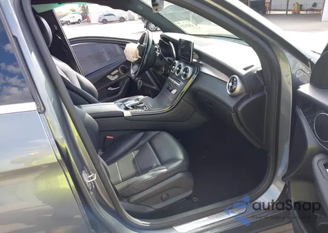 2017 Mercedes-Benz Glc 300 from USA, damaged, VIN WDC0G4JB4HF131468